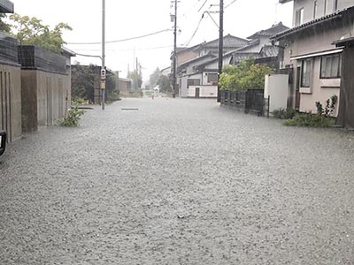 大雨による側溝排水不良浸水被害